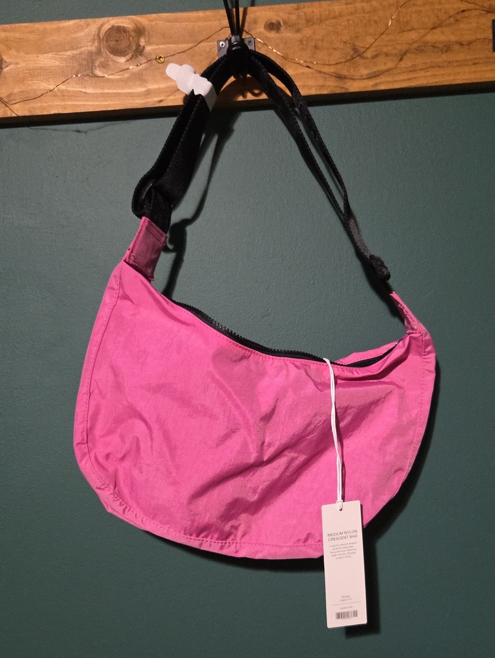BAGGU Medium Nylon Crescent - Azalea Pink NWT - Picture 3 of 4